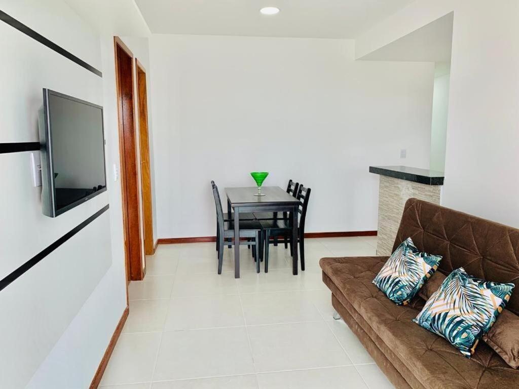 Apartamento com Varanda